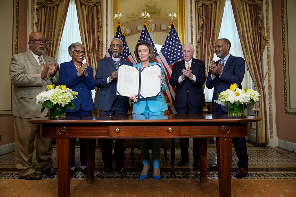 Singing the Emmett Till Antilynching Act