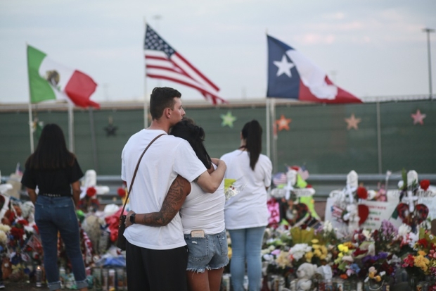 El paso mourning