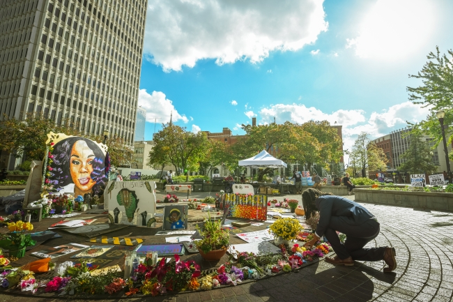 Memorial in honor of Breonna Taylor
